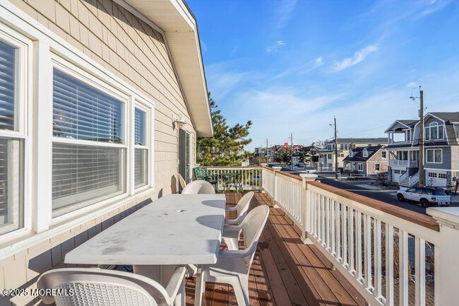 Exterior, Wood Texture Flooring