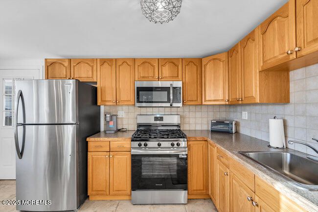 Interior, Kitchen, Stainless Steel Appliances