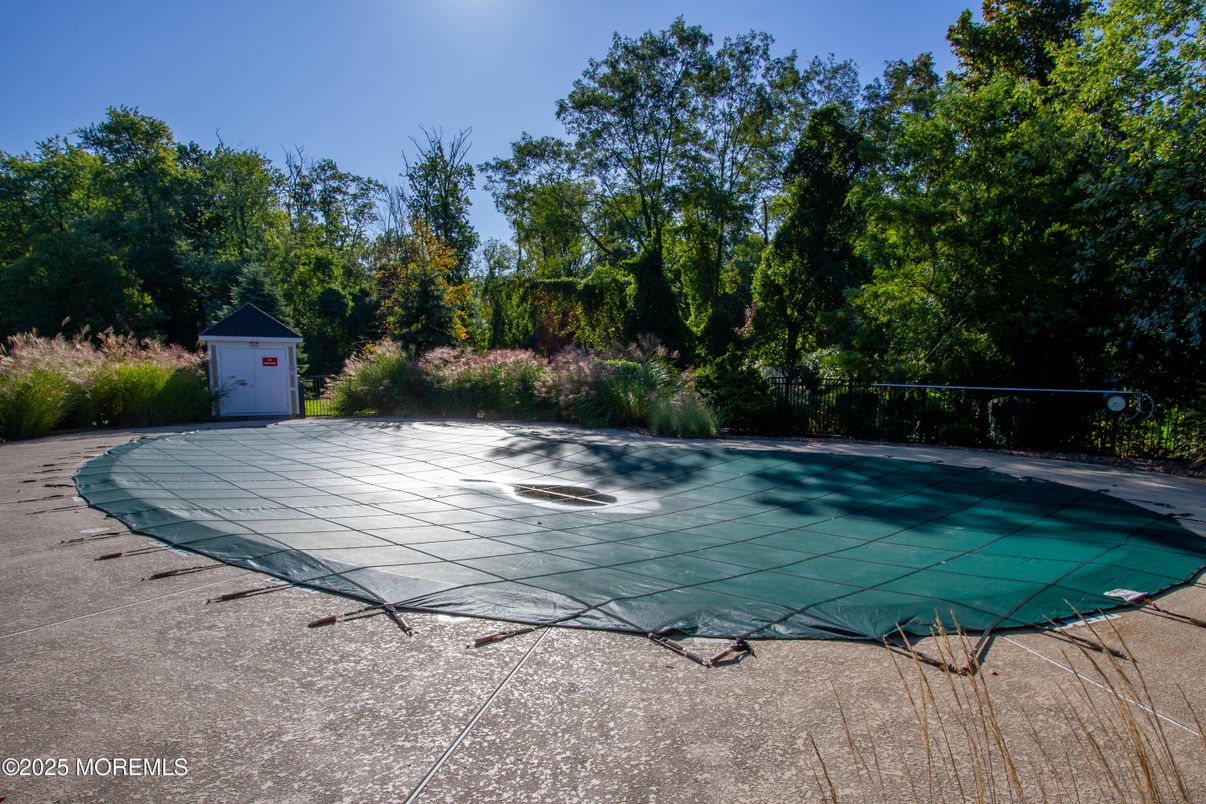 Backyard, Detached Garage, Exterior