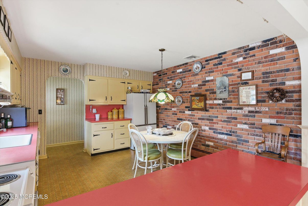 Dining room, Interior, Pendant Lights, Stone Walls