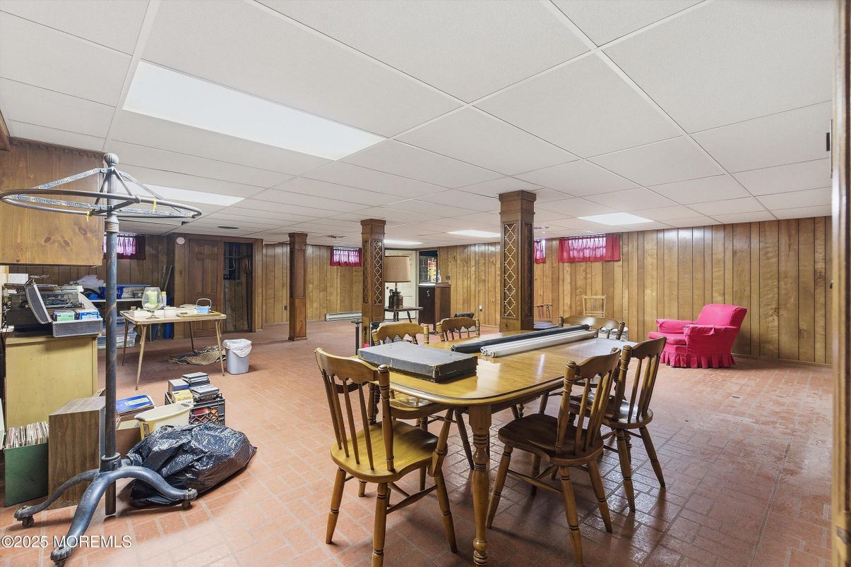 Dining room, Interior, Pendant Lights, Recessed Lighting, Wooden Walls