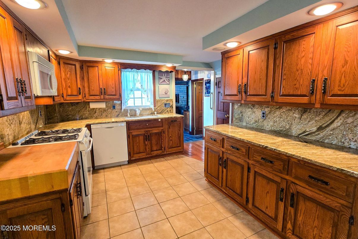 Interior, Kitchen, Recessed Lighting
