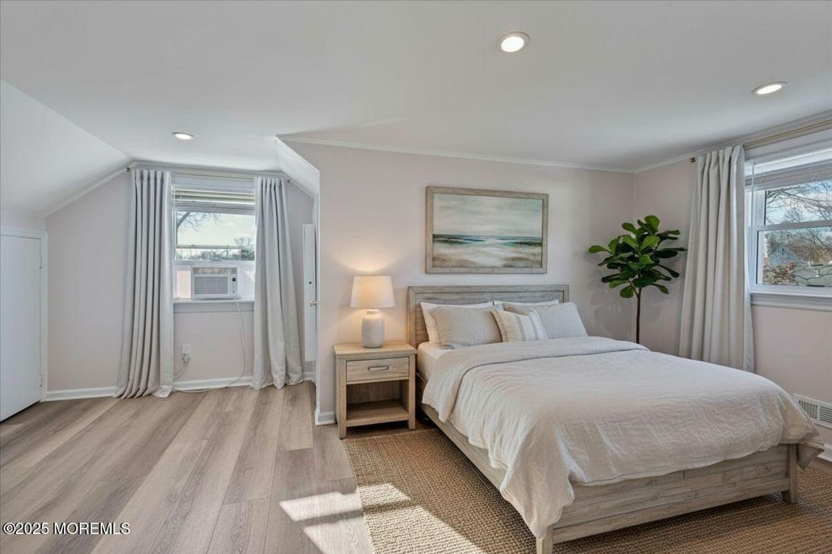 Bedroom, Interior, Recessed Lighting, Wood Texture Flooring