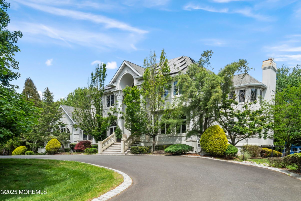 Attached, Exterior, Facade, Solar Panels, Queen Anne Victorian