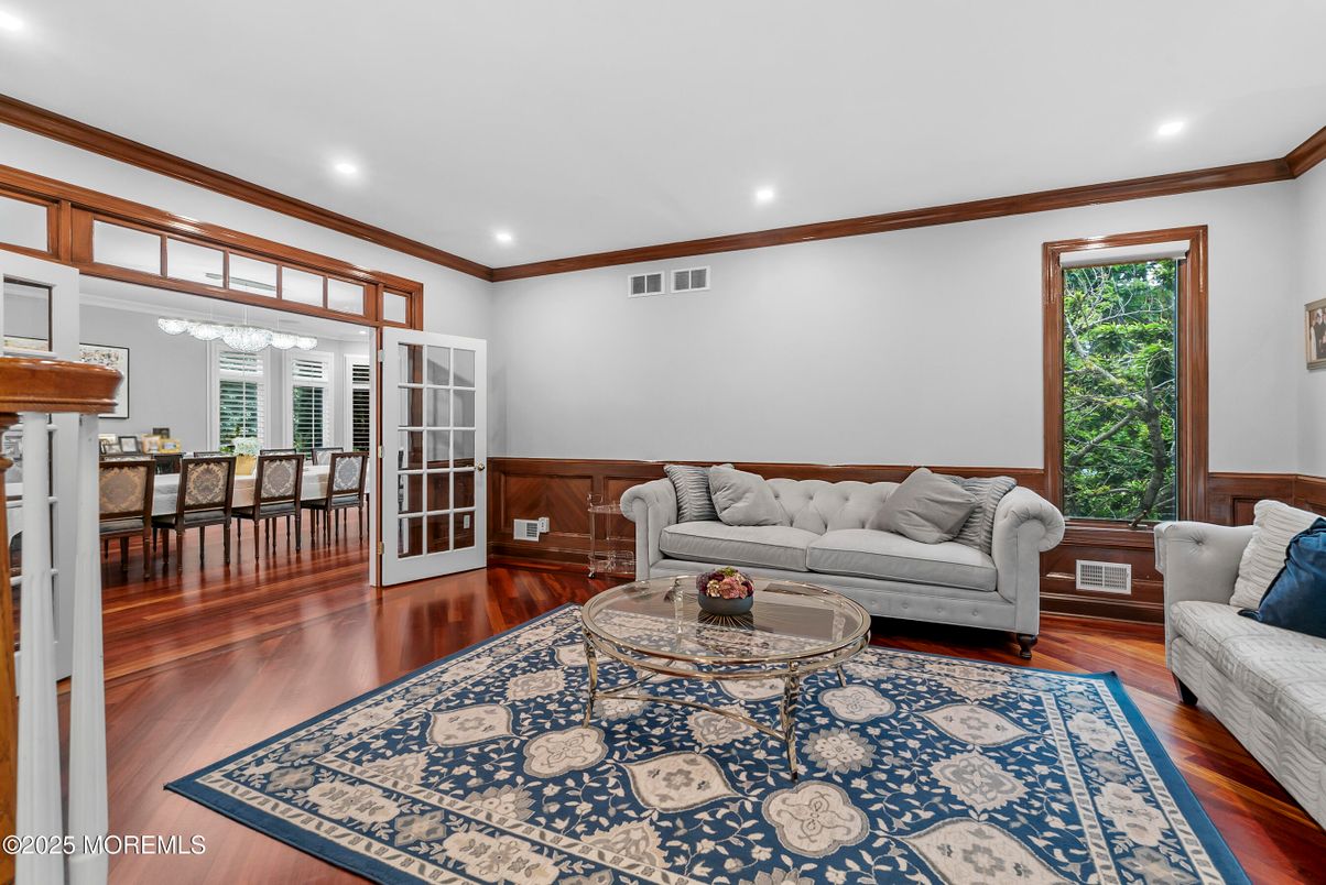 Dining room, Interior, Living room, Recessed Lighting, Wood Texture Flooring