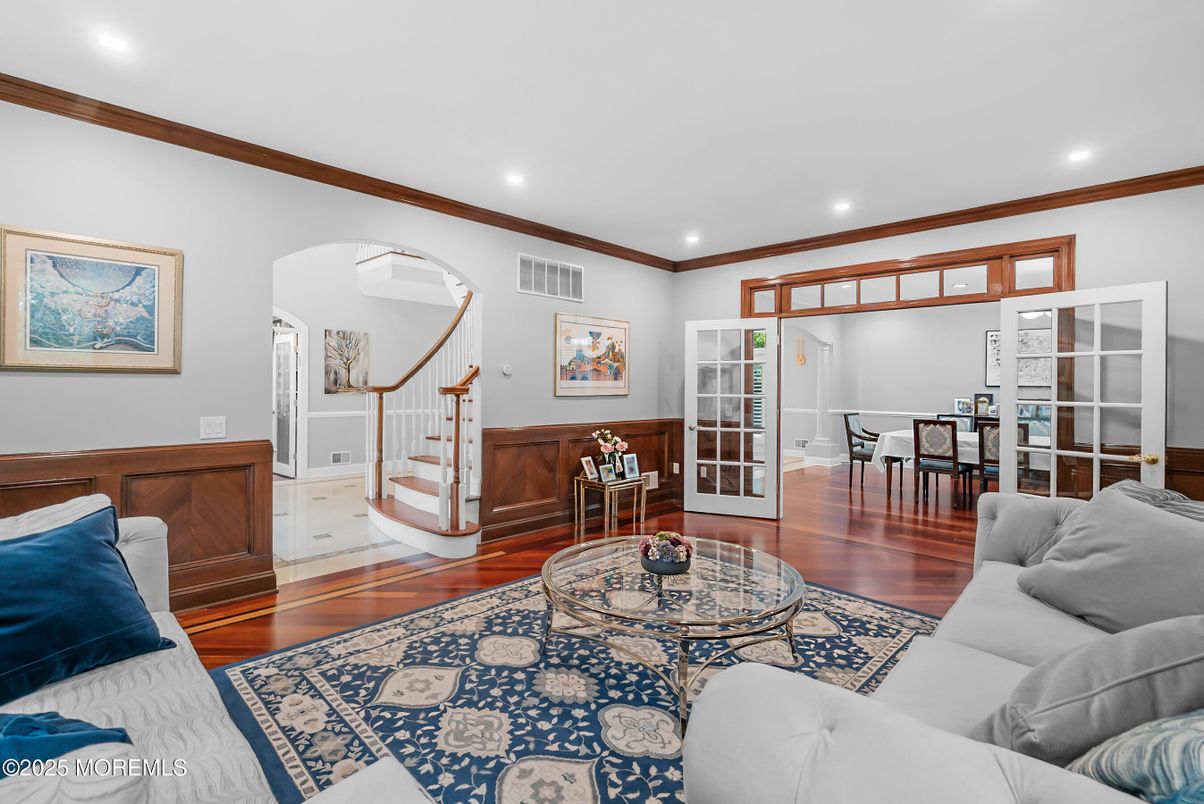 Dining room, Interior, Living room, Recessed Lighting, Wood Texture Flooring