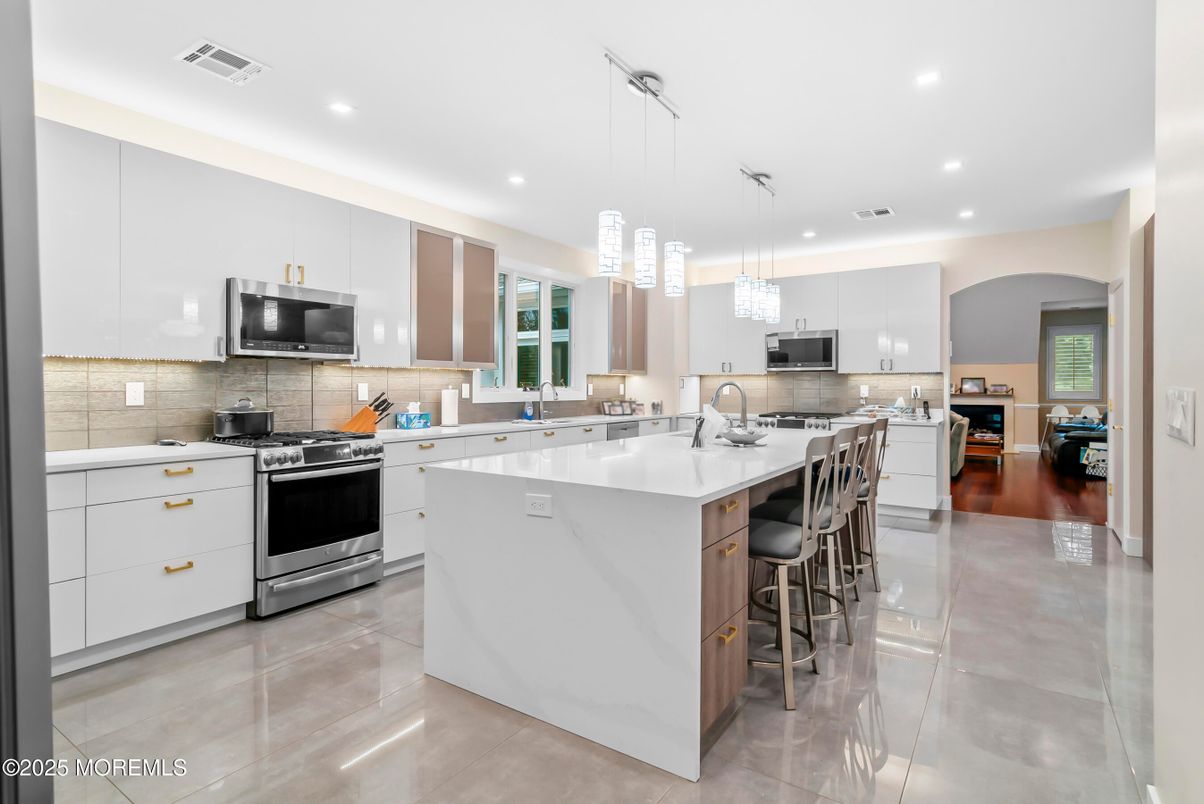 Interior, Kitchen, Pendant Lights, Recessed Lighting, Stainless Steel Appliances