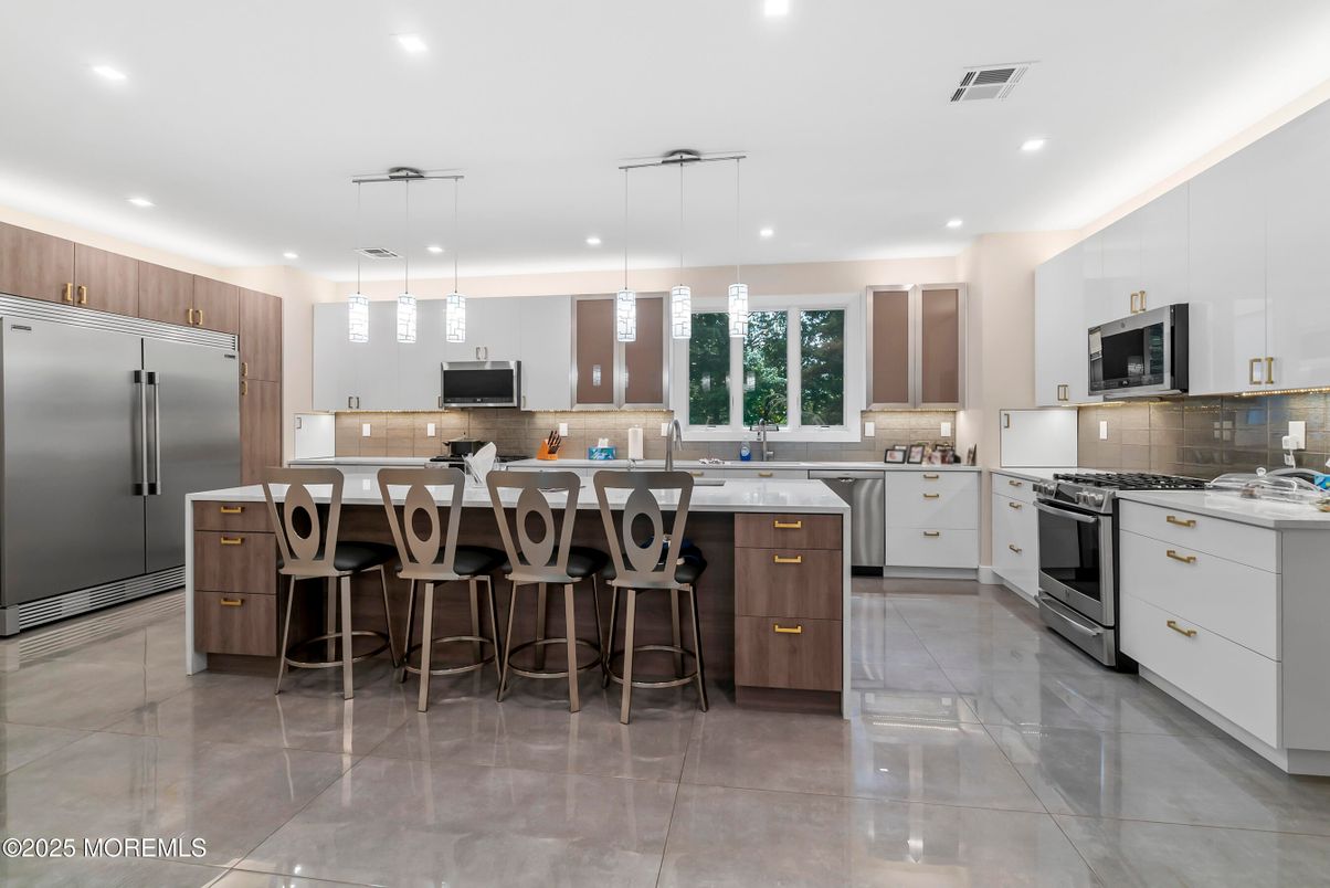 Interior, Kitchen, Pendant Lights, Recessed Lighting, Stainless Steel Appliances