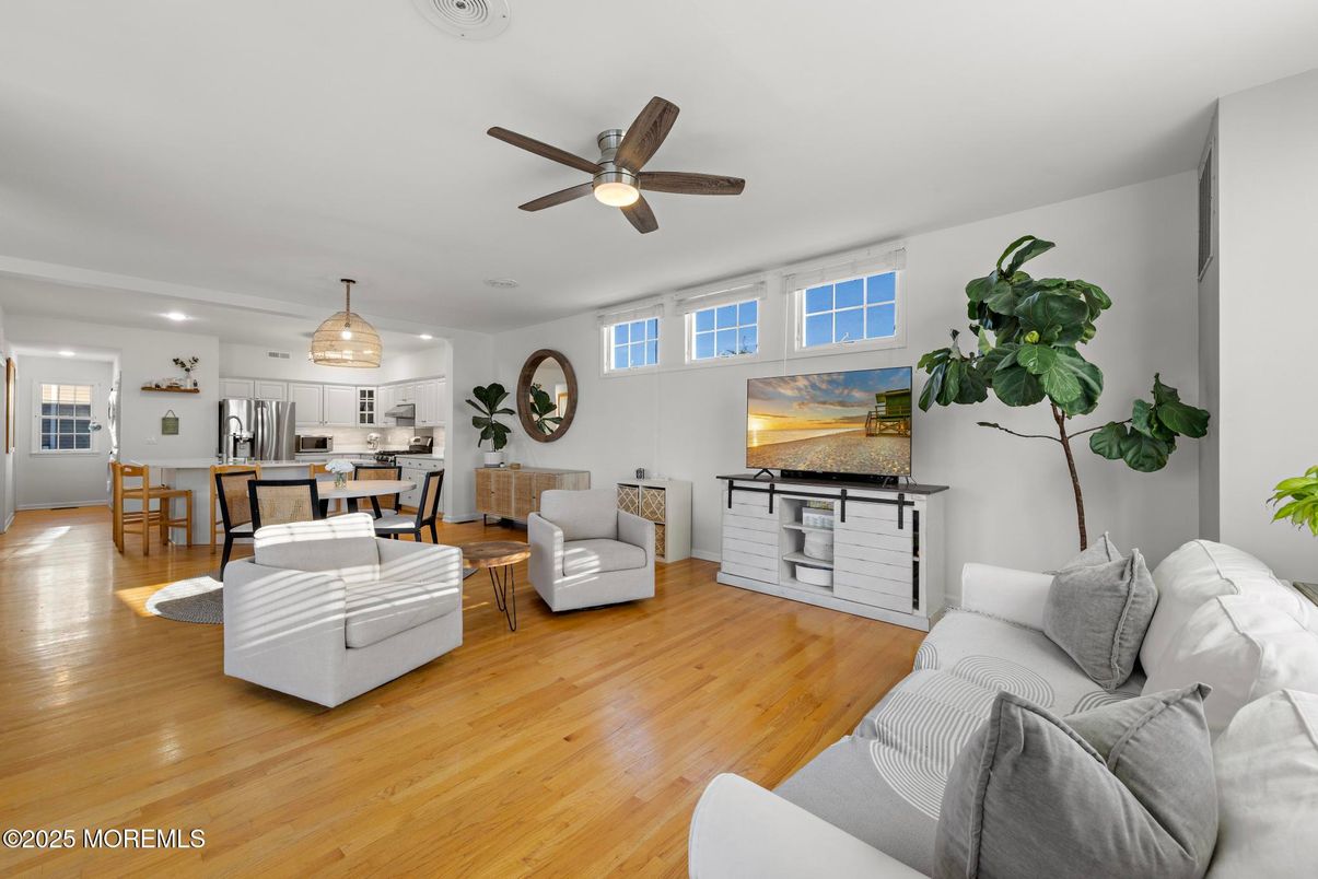 Dining room, Interior, Kitchen, Living room, Pendant Lights, Recessed Lighting, Wood Texture Flooring