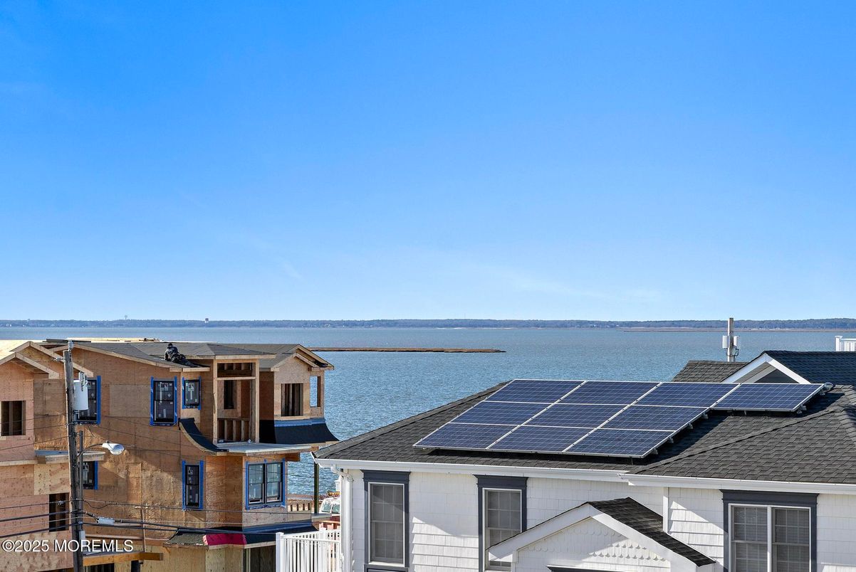 Exterior, Solar Panels, Water