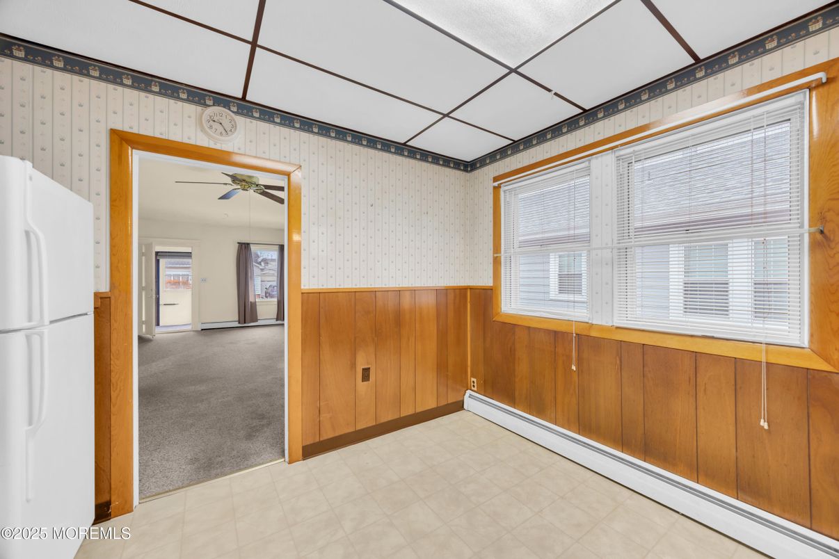 Empty room, Interior, Wooden Walls