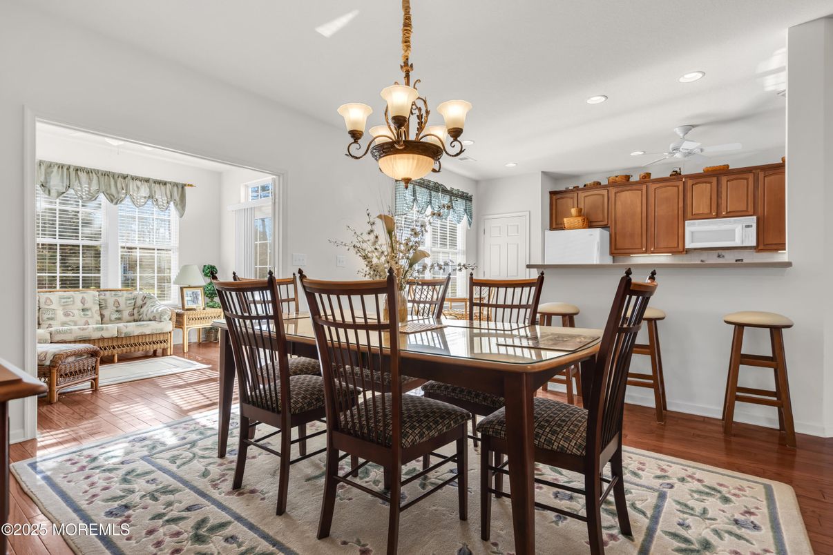 Chandelier, Dining room, Interior, Kitchen, Recessed Lighting, Wood Texture Flooring