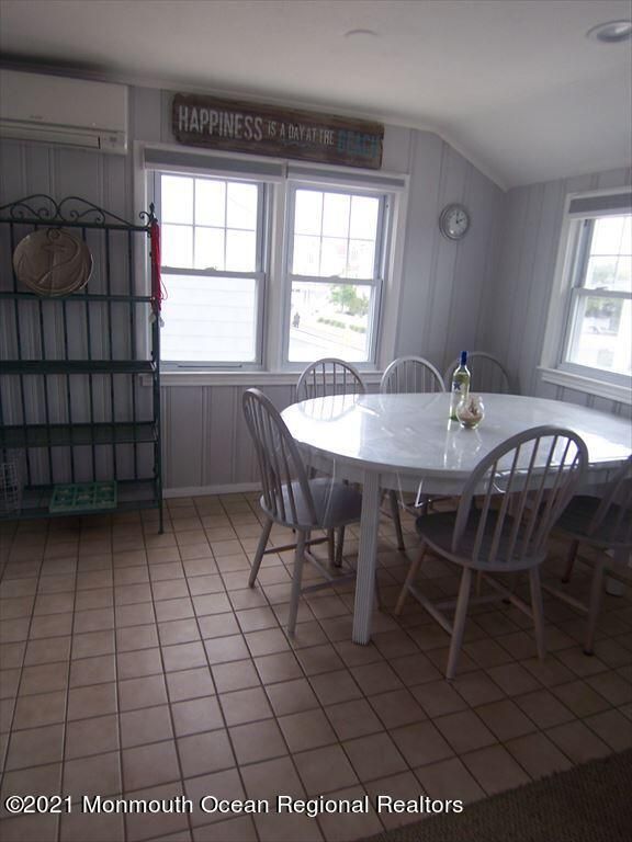 Dining room, Interior