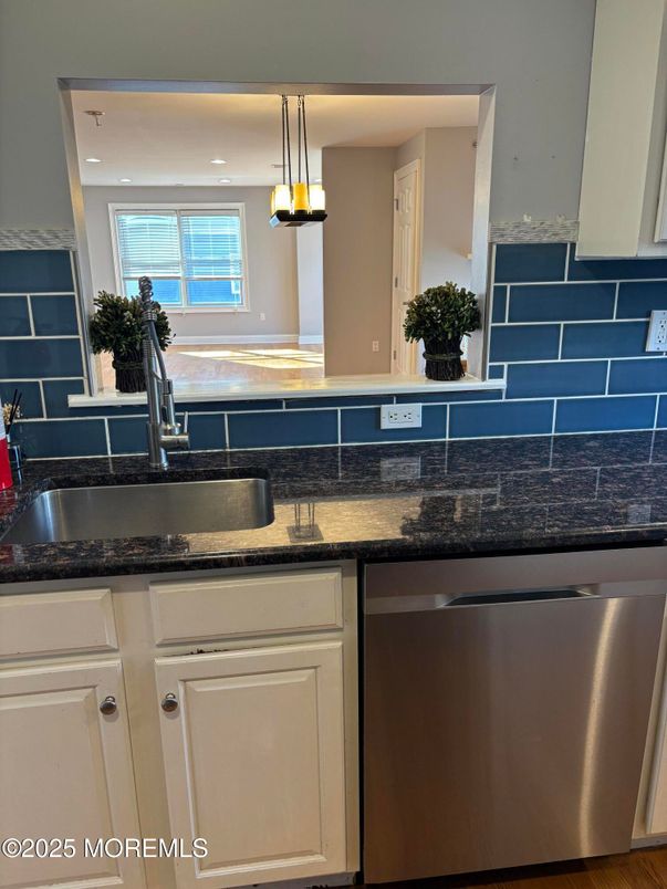 Interior, Kitchen, Pendant Lights