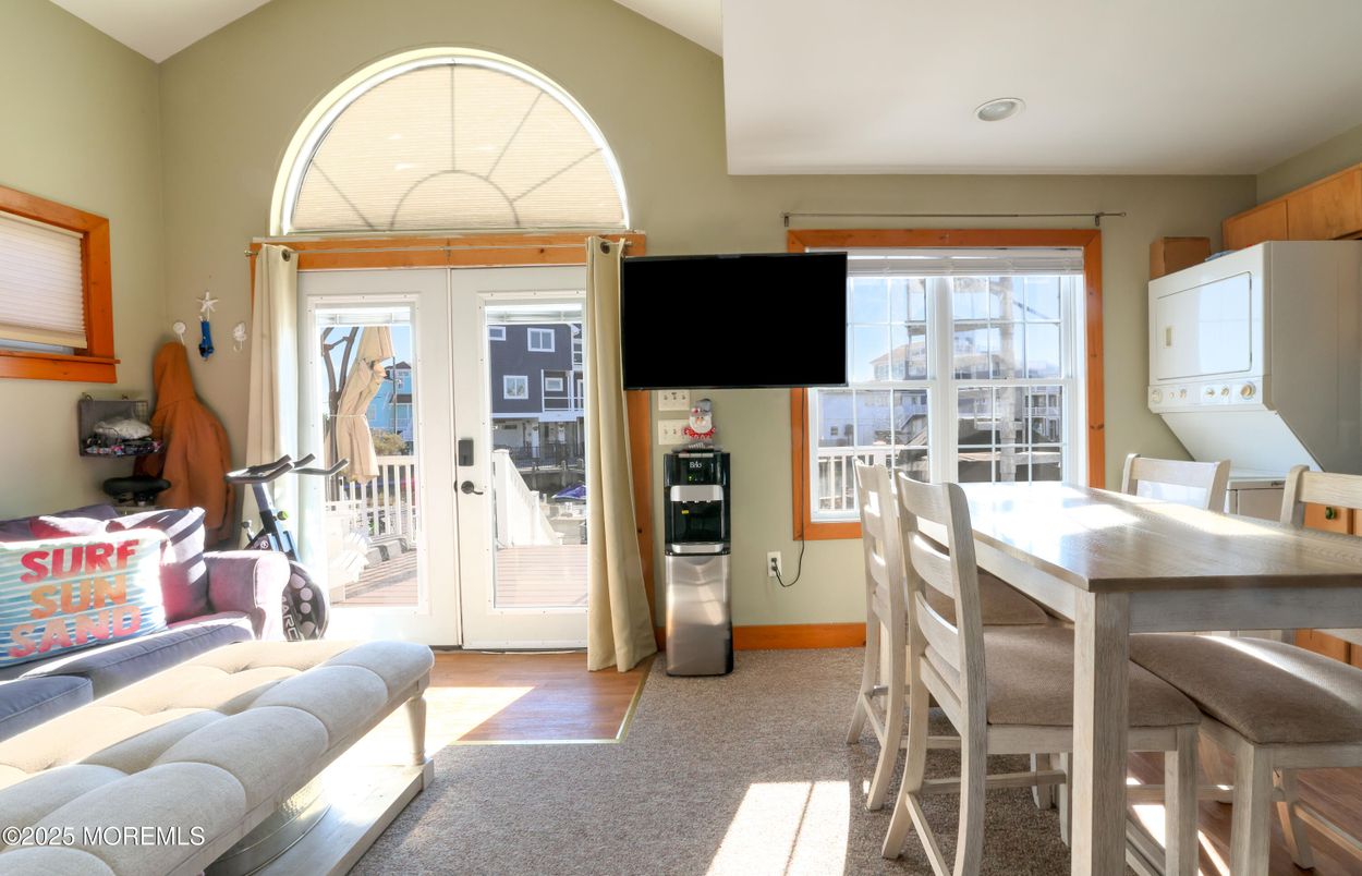 Dining room, Interior, Recessed Lighting