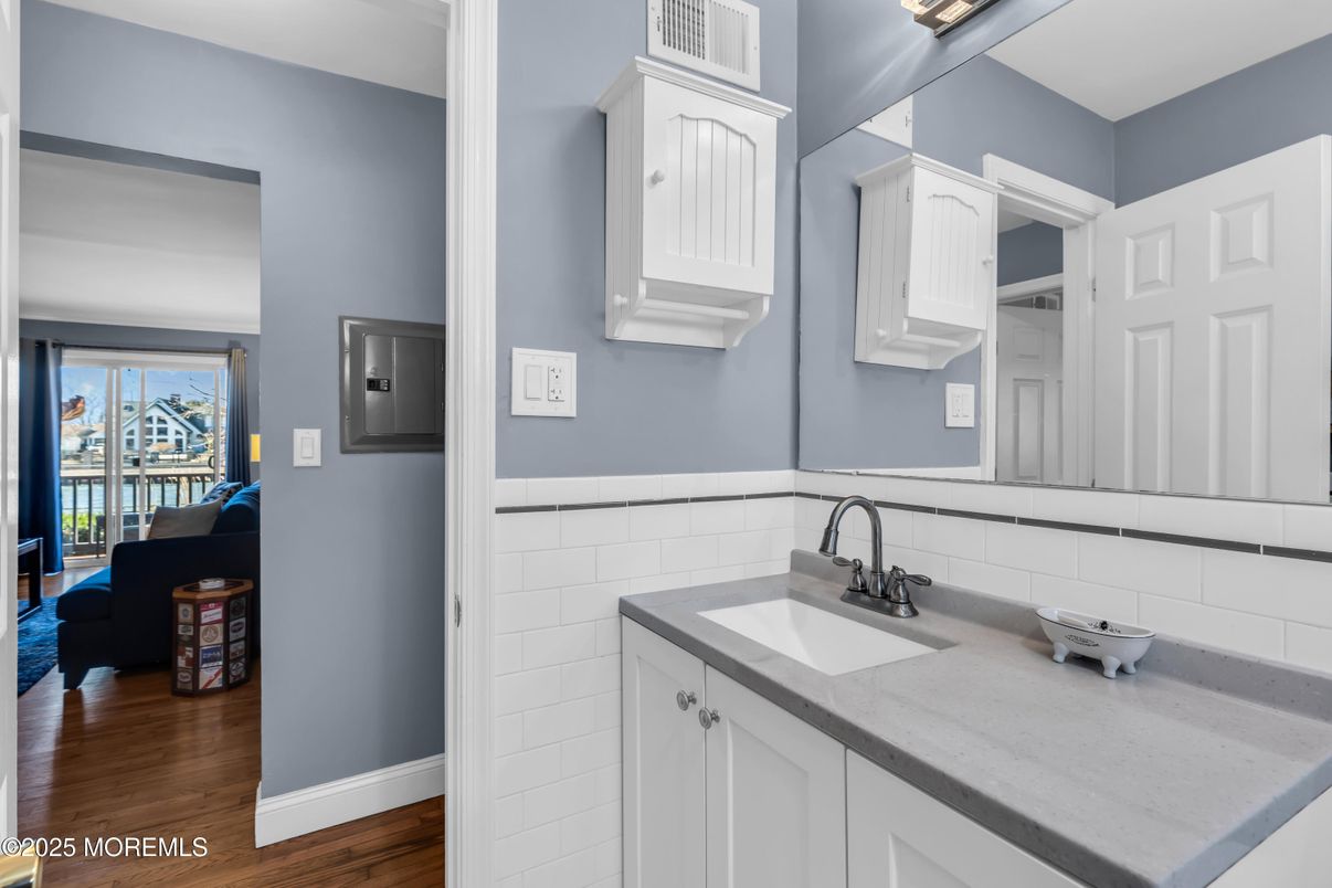 Bathroom, Interior, Wood Texture Flooring