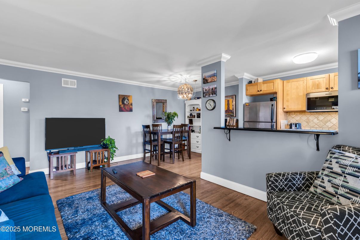 Dining room, Interior, Kitchen, Living room, Stainless Steel Appliances, Wood Texture Flooring
