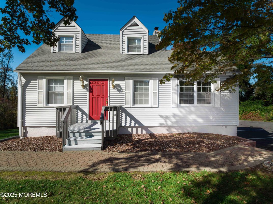 Exterior, Facade, Cape Cod