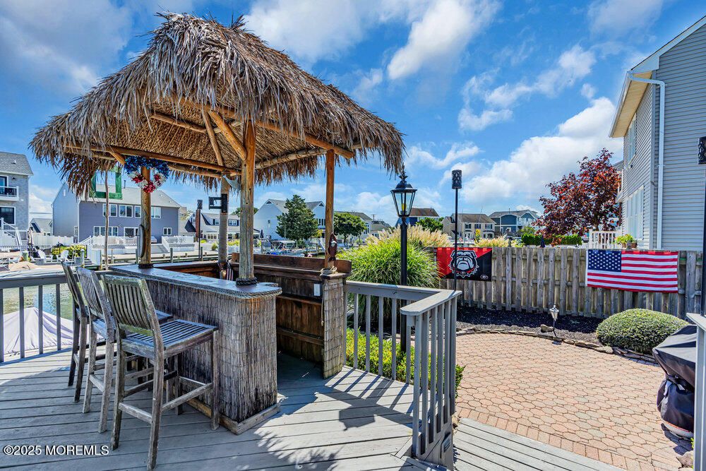 Exterior, Outdoor Kitchen