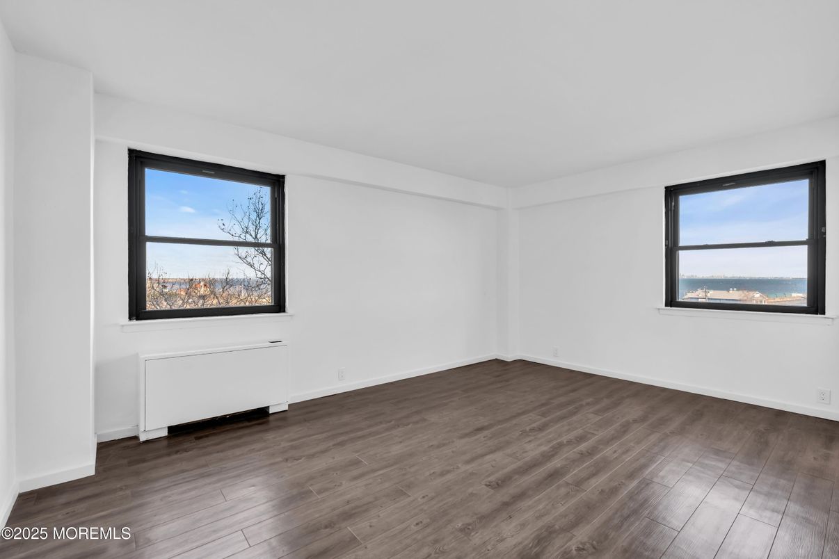 Empty room, Interior, Water, Wood Texture Flooring