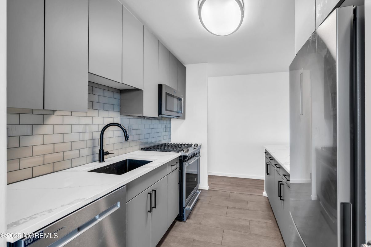 Interior, Kitchen, Stainless Steel Appliances, Wood Texture Flooring
