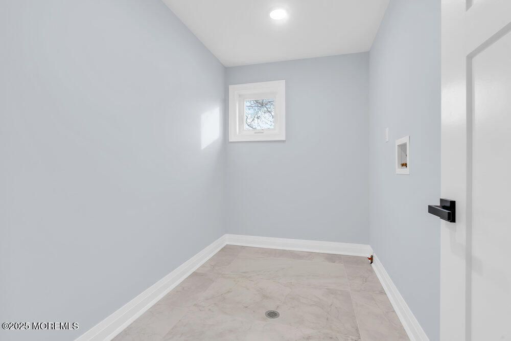 Empty room, Interior, Marble, Recessed Lighting