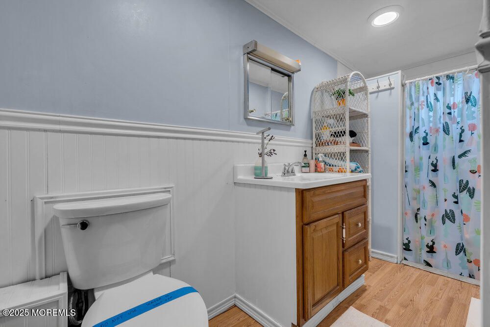 Bathroom, Interior, Recessed Lighting, Wood Texture Flooring