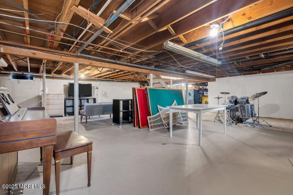 Interior, Wooden Beams