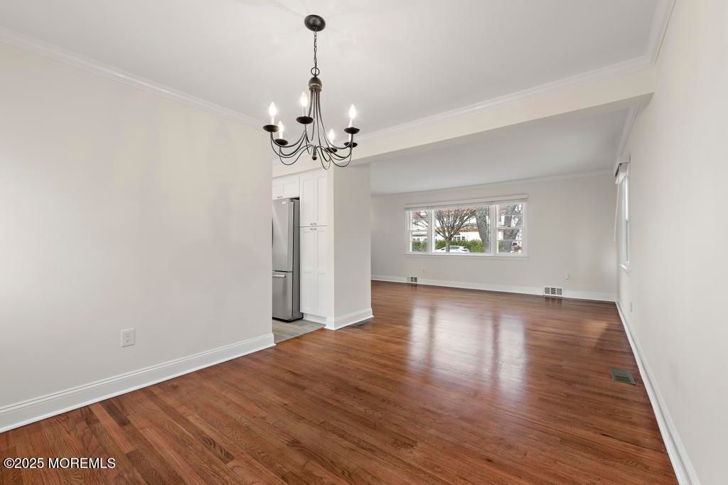 Chandelier, Empty room, Interior, Wood Texture Flooring