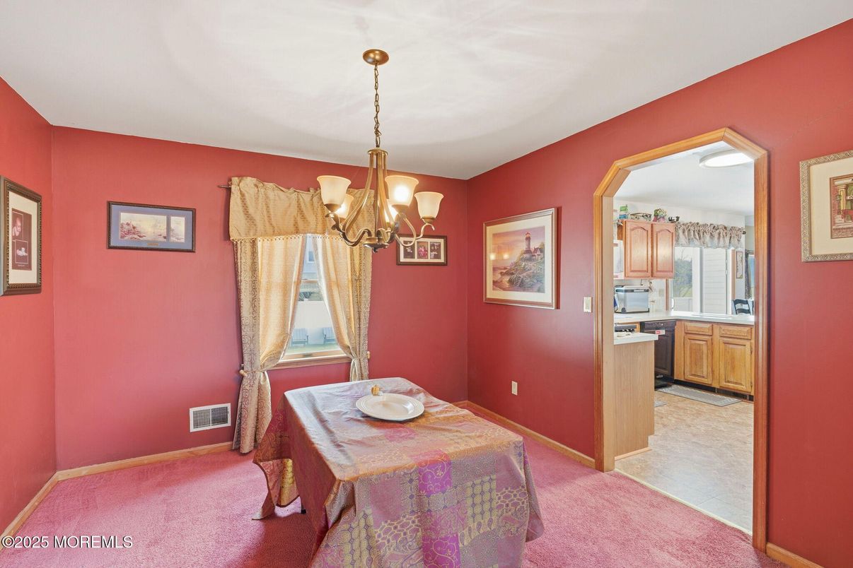 Chandelier, Dining room, Interior, Kitchen