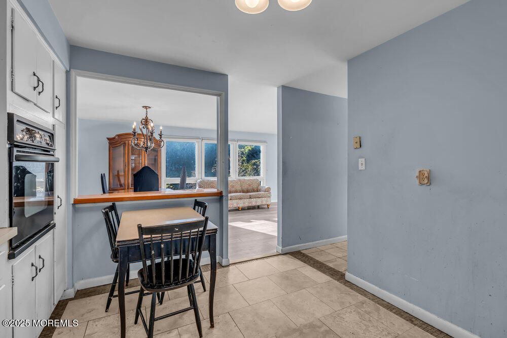 Chandelier, Dining room, Interior