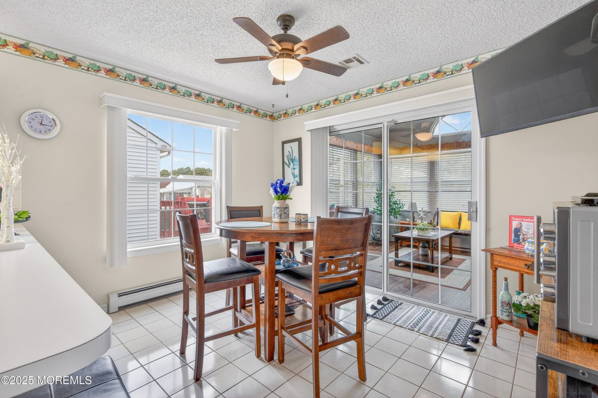 Dining room, Interior