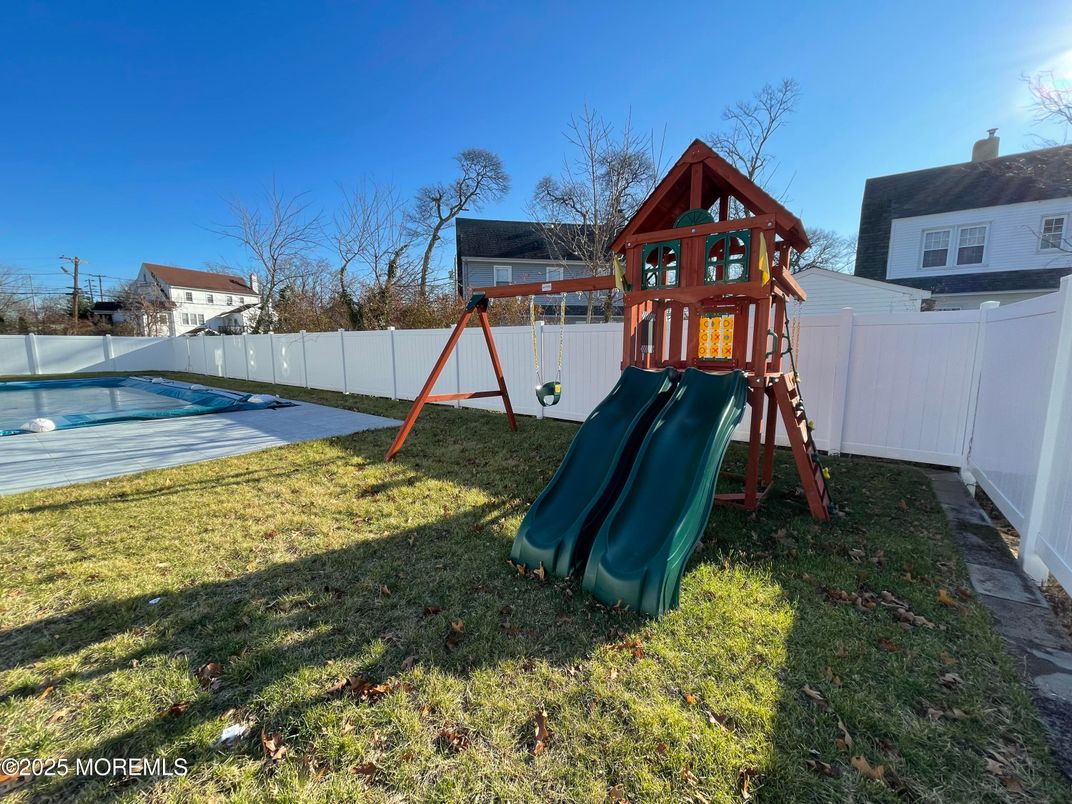 Backyard, Exterior, Playground