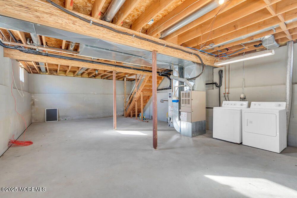Interior, Washer, Wooden Beams, Wooden Ceilings