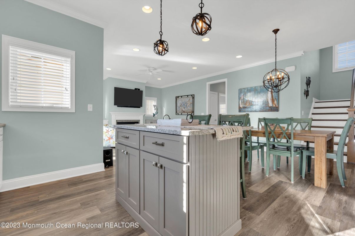 Dining room, Interior, Pendant Lights, Recessed Lighting, Wood Texture Flooring