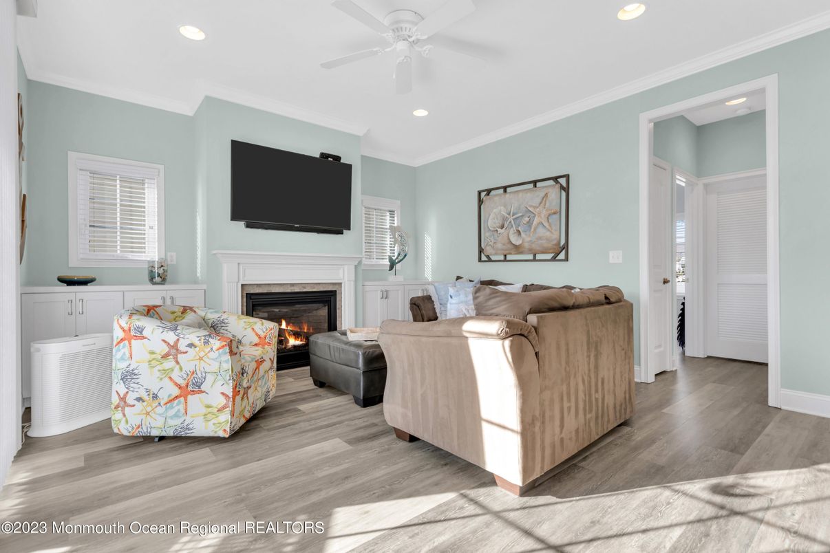 Fireplace, Interior, Living room, Recessed Lighting, Wood Texture Flooring