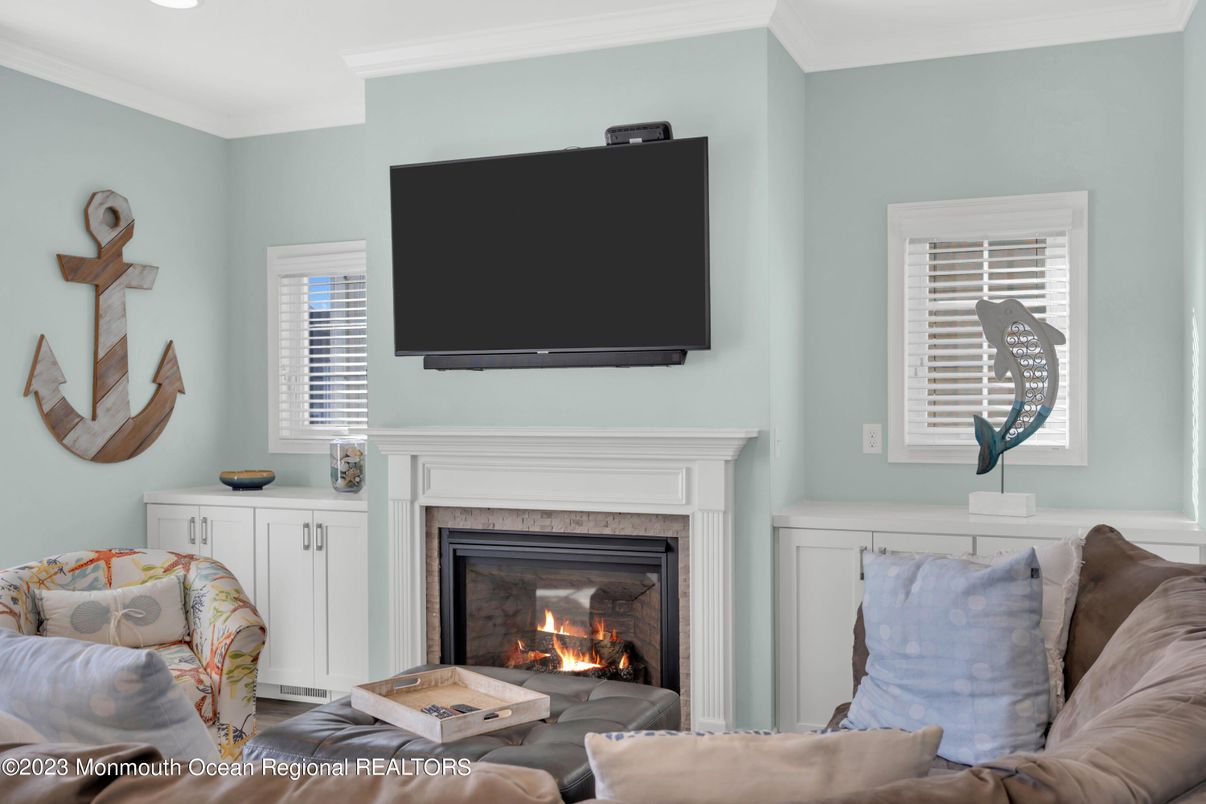 Fireplace, Interior, Living room, Recessed Lighting