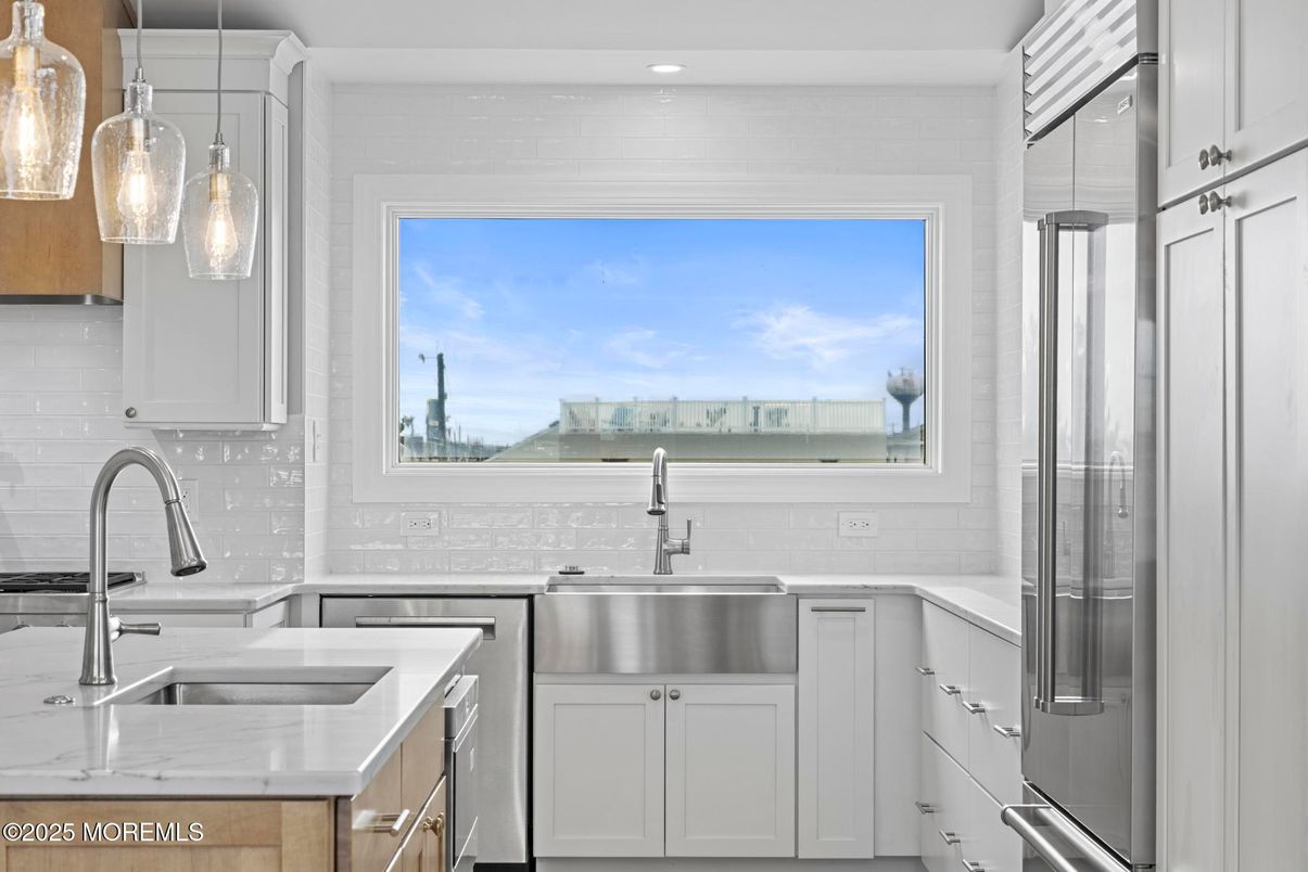 Interior, Kitchen, Pendant Lights, Recessed Lighting, Stainless Steel Appliances