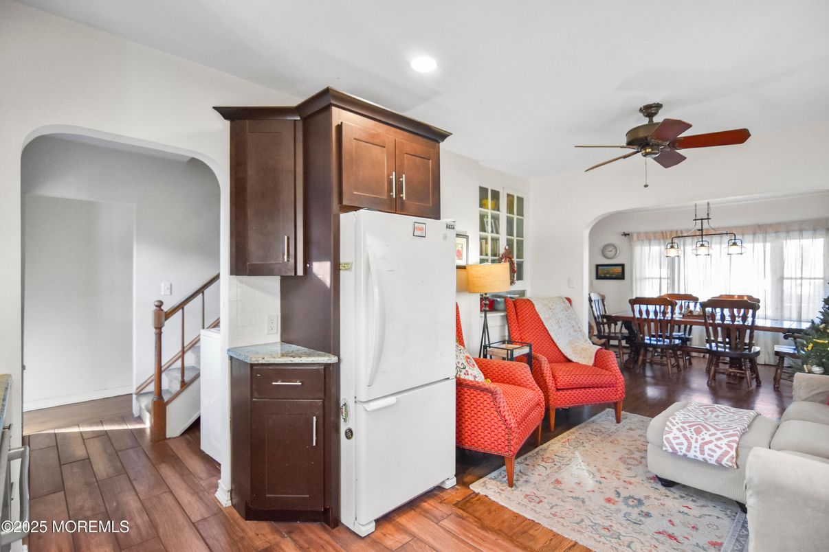 Dining room, Interior, Kitchen, Living room, Pendant Lights, Recessed Lighting, Wood Texture Flooring