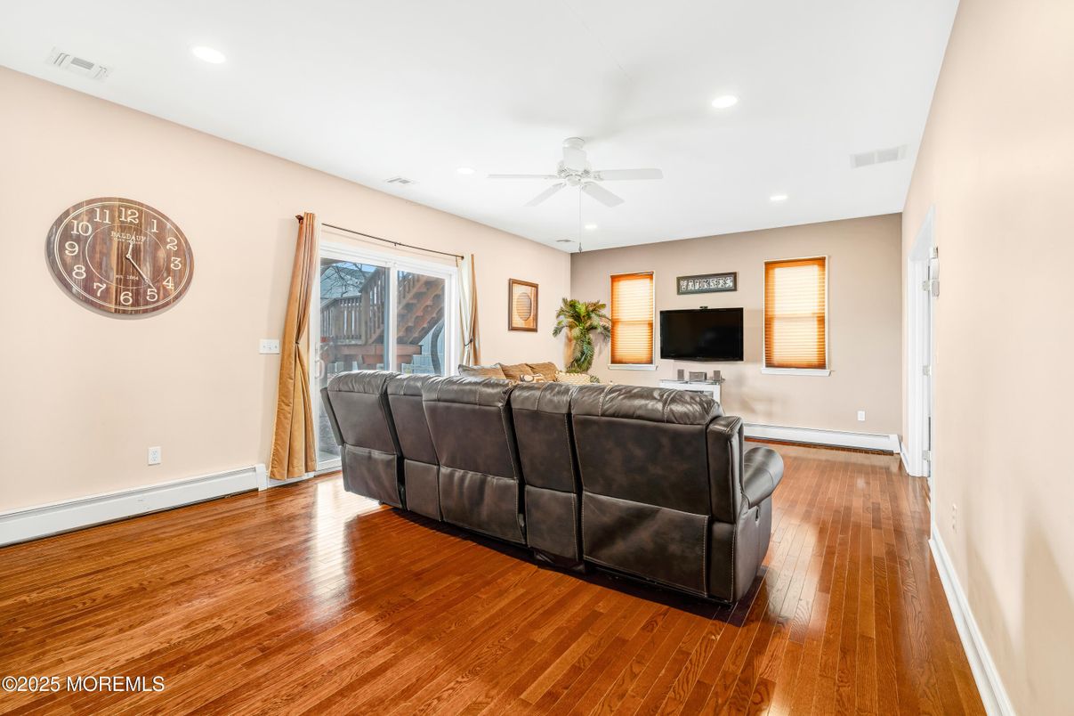 Home Theatre Room, Interior, Living room, Recessed Lighting, Wood Texture Flooring