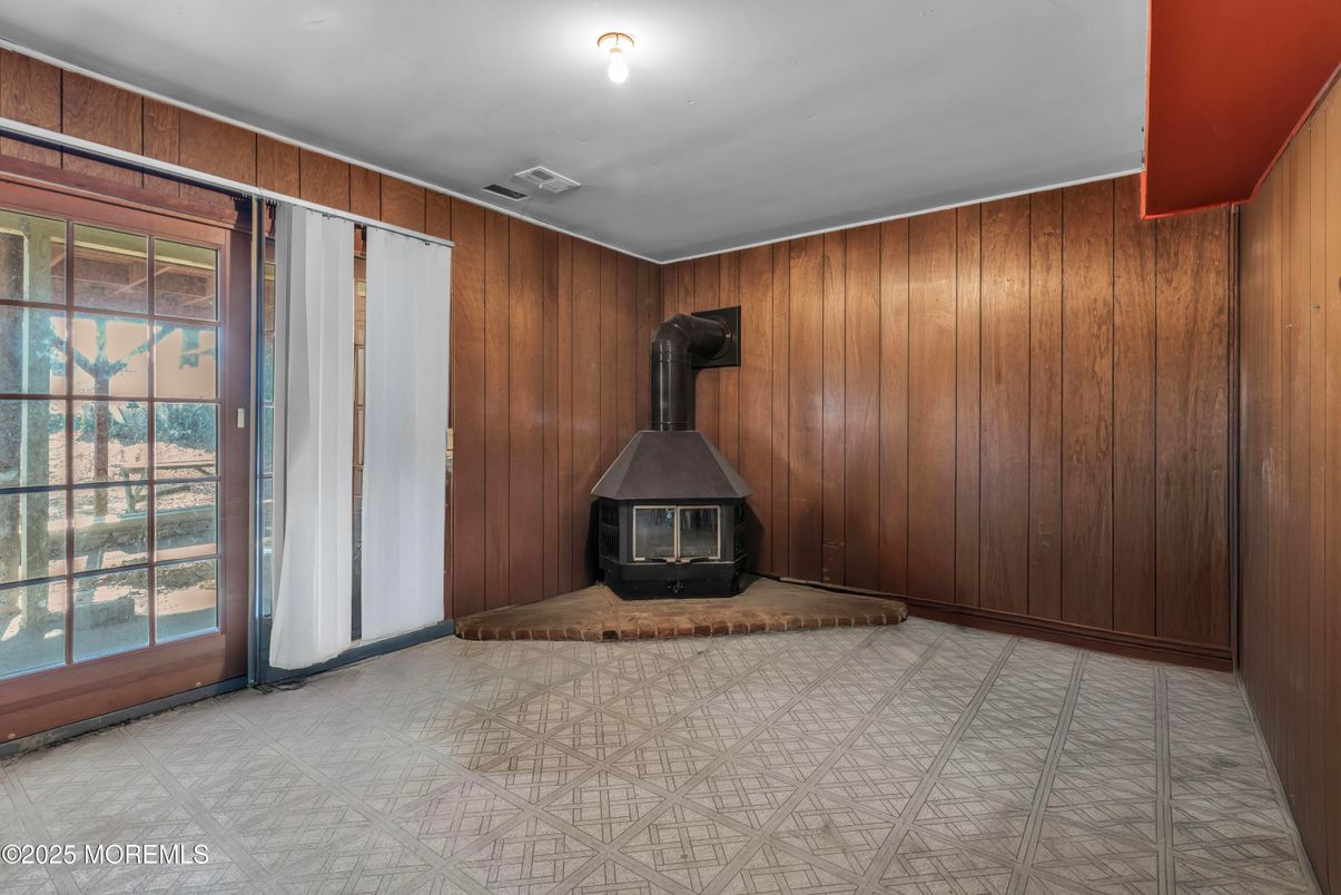 Empty room, Fireplace, Interior, Wooden Walls