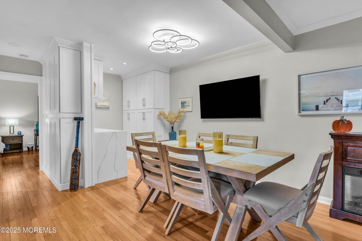 Dining room, Interior, Recessed Lighting, Wood Texture Flooring