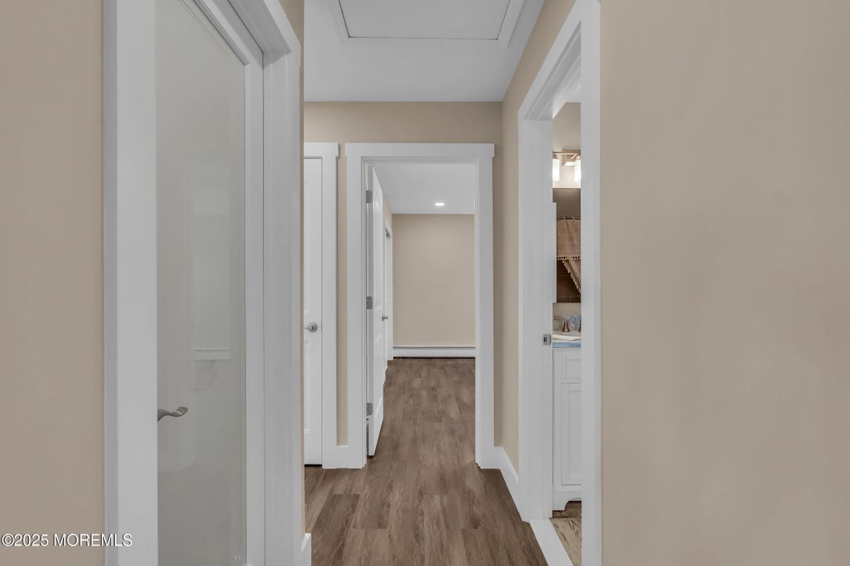 Interior, Recessed Lighting, Wood Texture Flooring