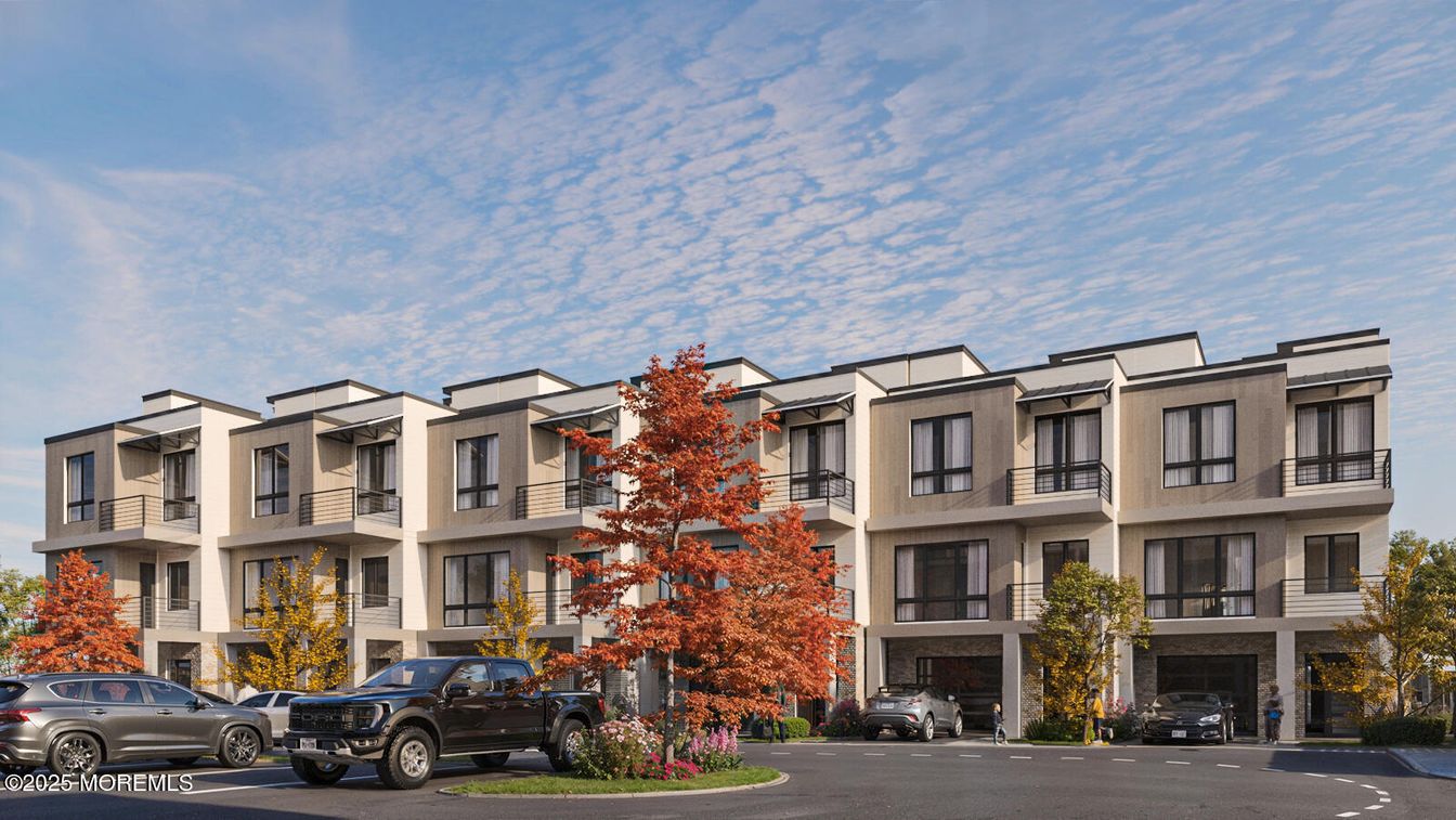 Exterior, Facade, Rowhouse