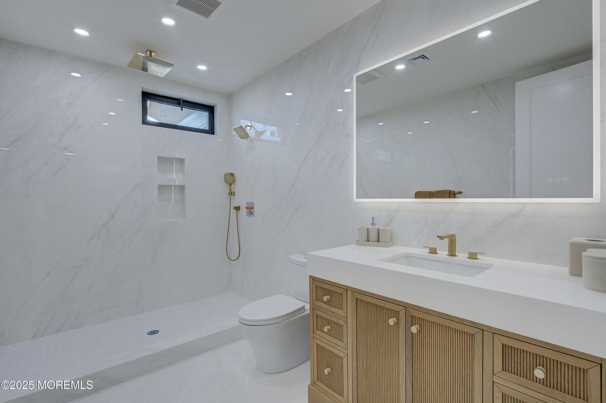 Bathroom, Interior, Marble Walls, Recessed Lighting