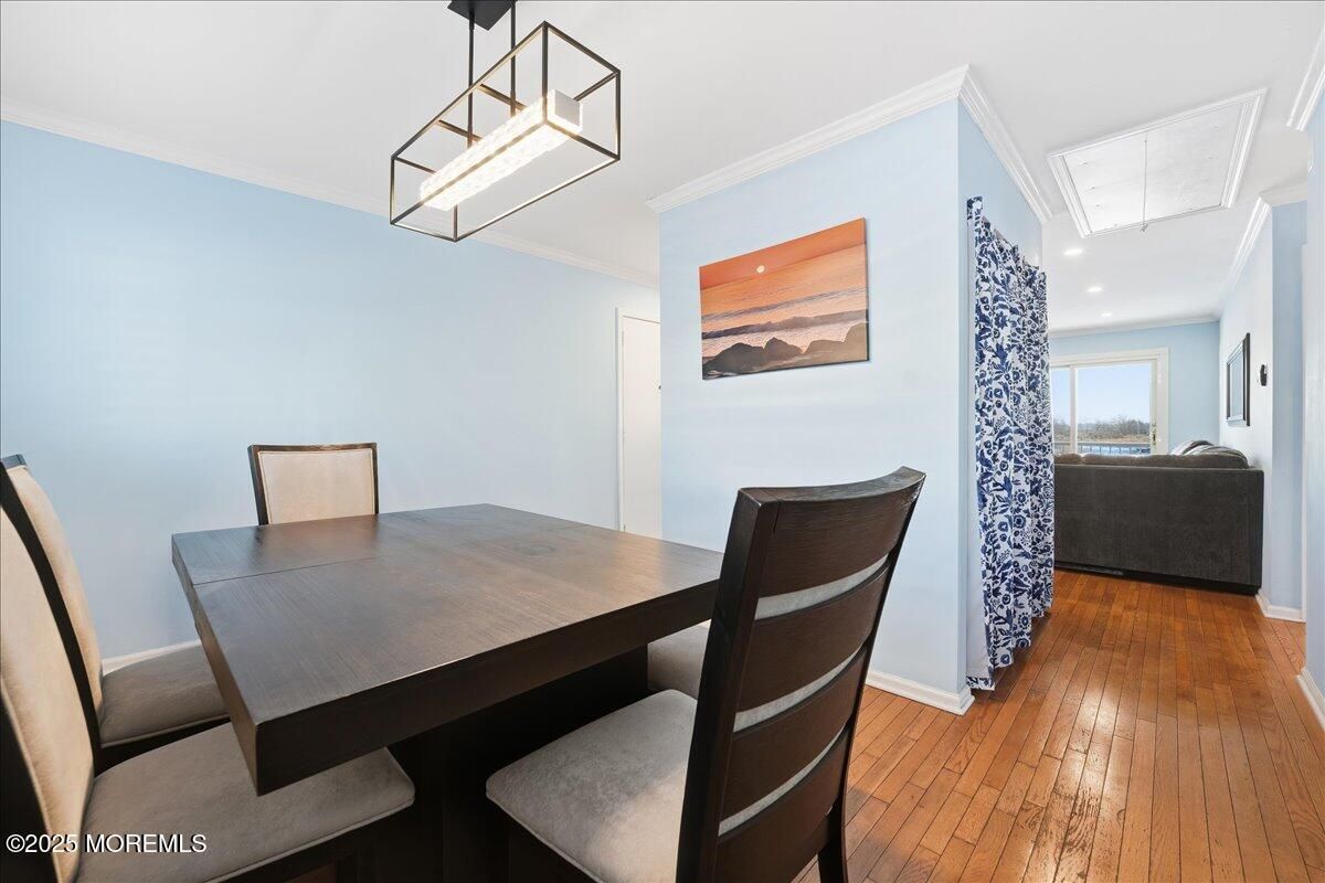 Dining room, Interior, Pendant Lights, Recessed Lighting, Wood Texture Flooring