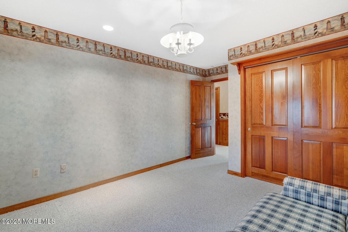 Empty room, Interior, Pendant Lights, Recessed Lighting