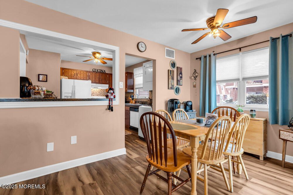 Dining room, Interior, Wood Texture Flooring