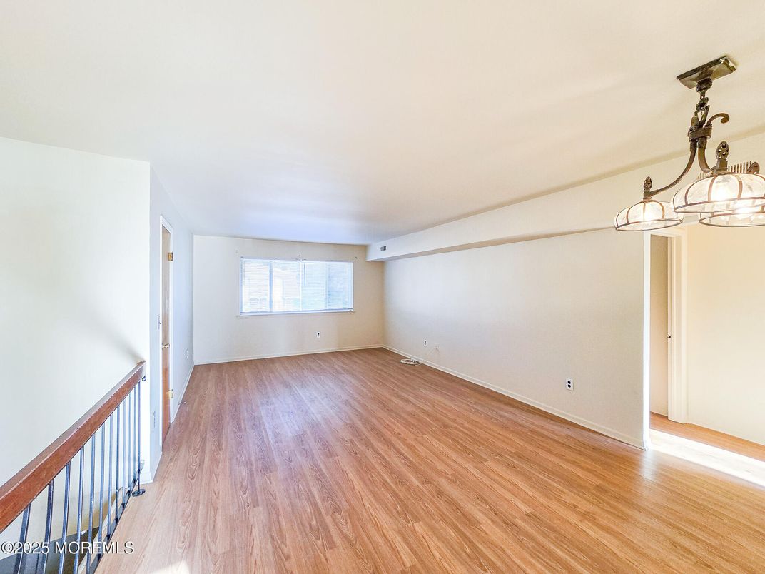 Chandelier, Empty room, Interior, Wood Texture Flooring