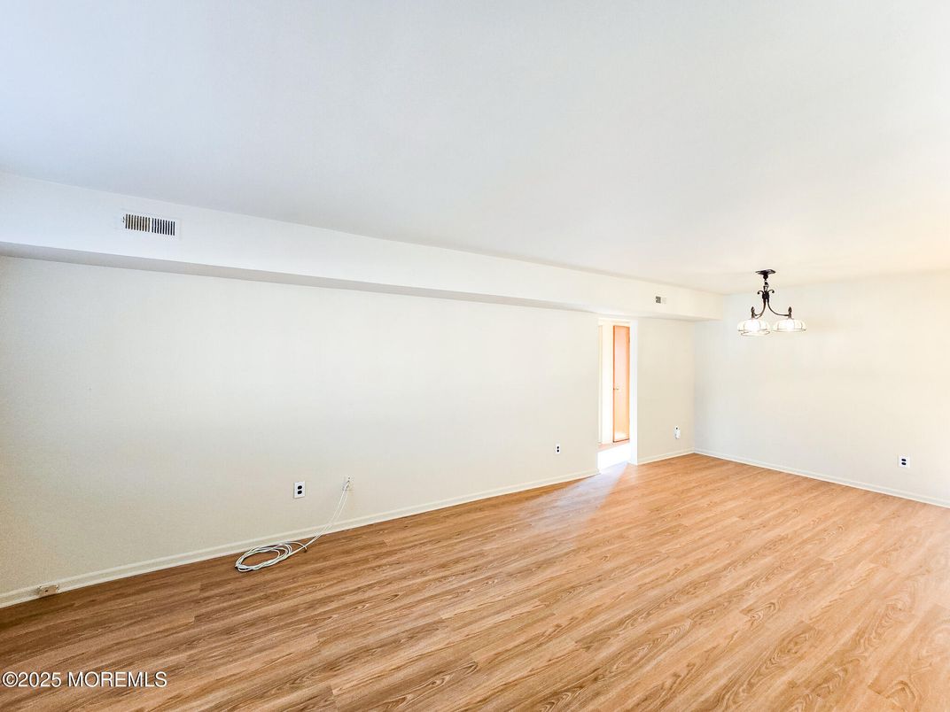 Empty room, Interior, Pendant Lights, Wood Texture Flooring
